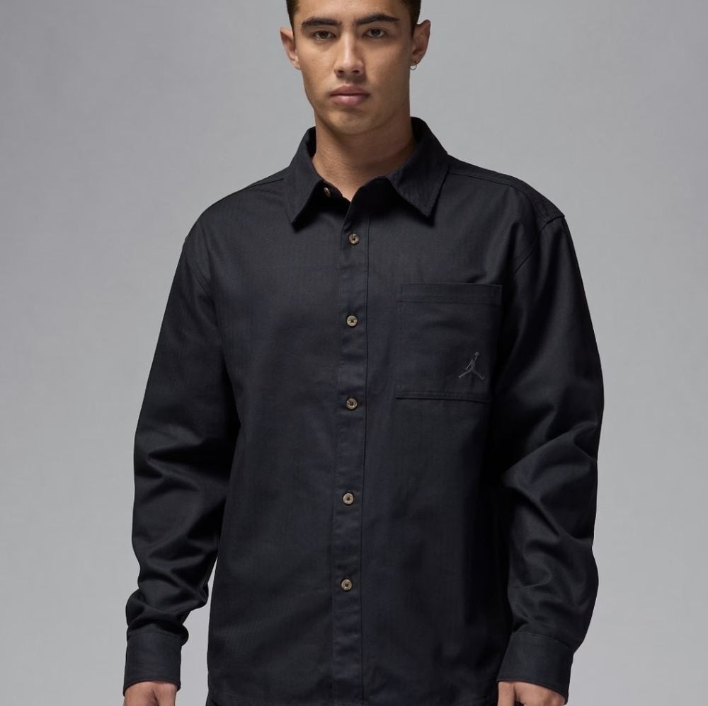 Jordan Essentials Men's Button-Down Shirt – Black Herringbone – Jumpman Logo